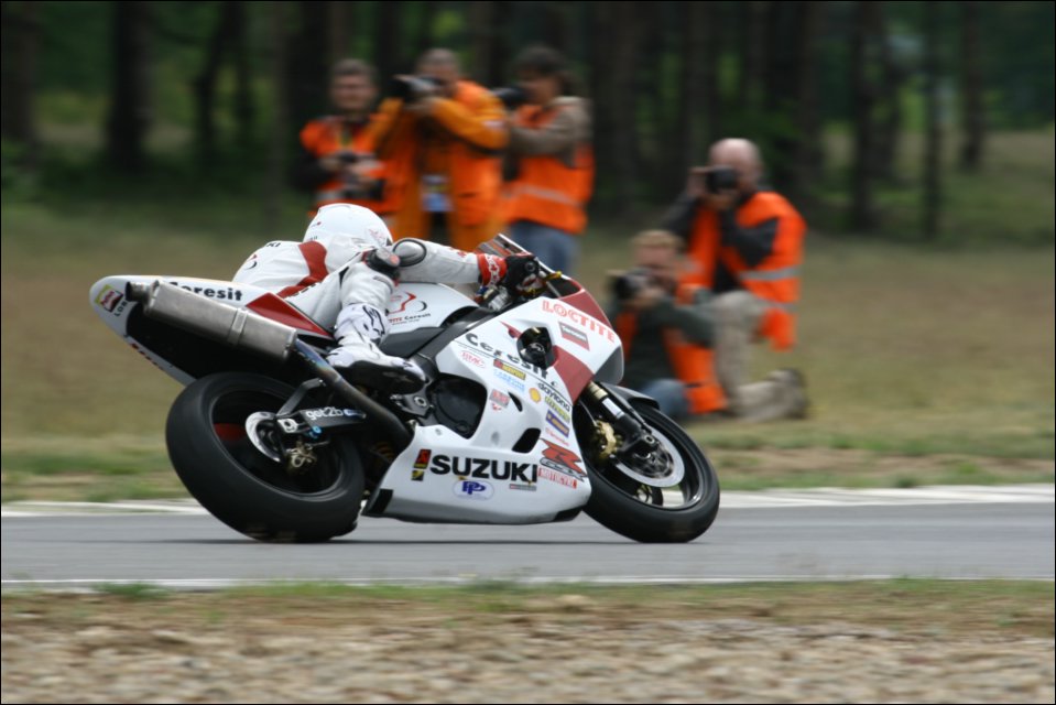 SUZUKI 078.jpg