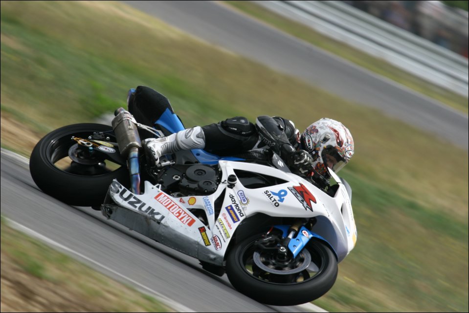 SUZUKI 113.jpg