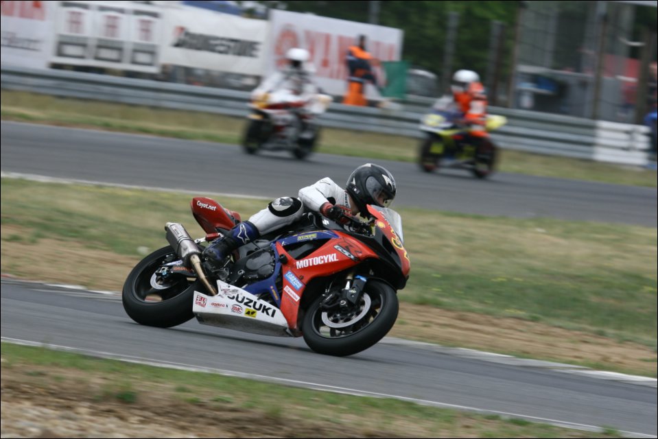 SUZUKI 137.jpg