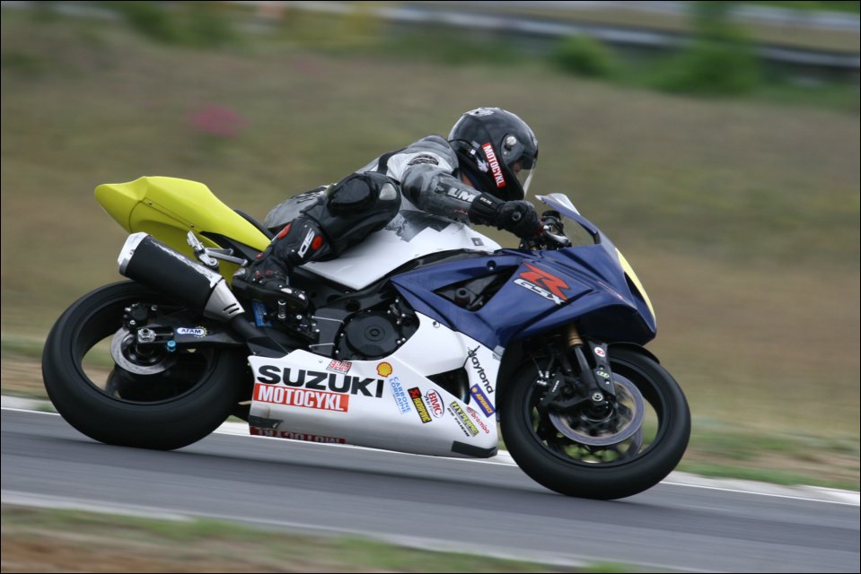 SUZUKI 197.jpg