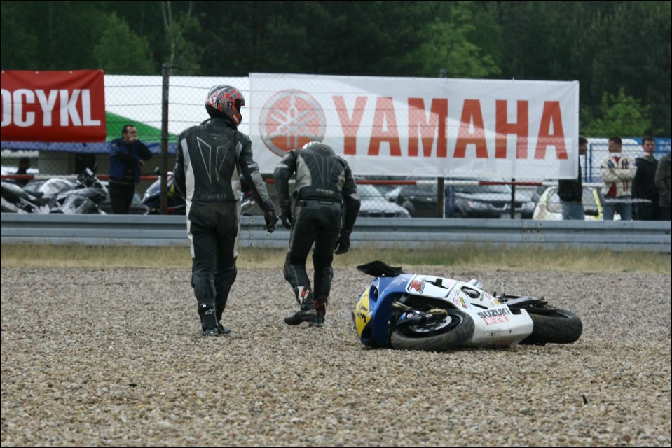 SUZUKI 251.jpg