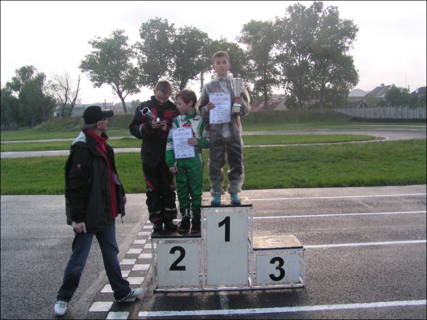 09kmp.jpg